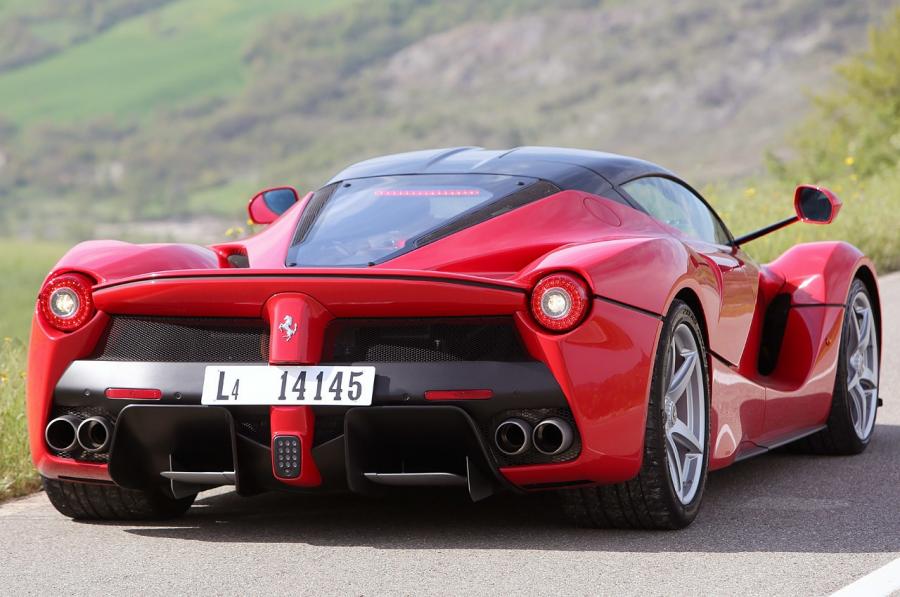  Ferrari LaFerrari 2015 года  (фото 5 из 56)